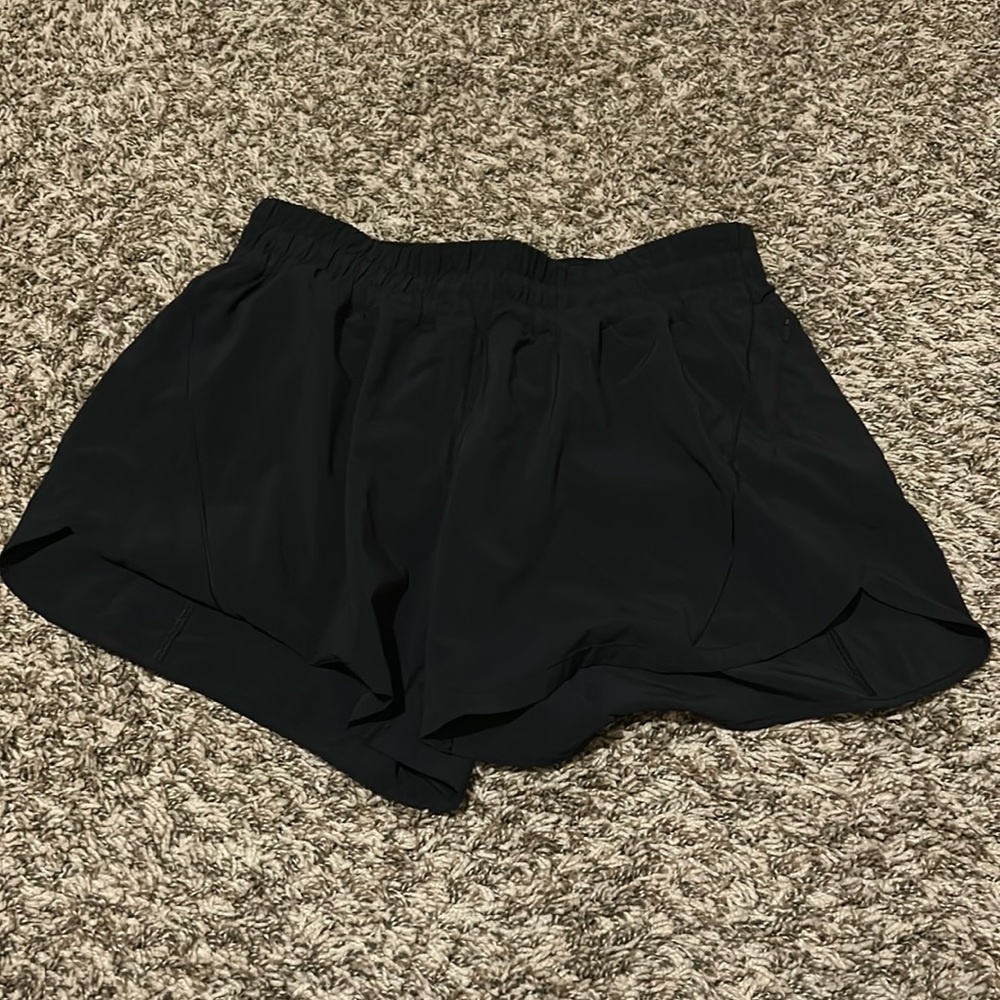black lululemon runner shorts. (NOT hotty hots)